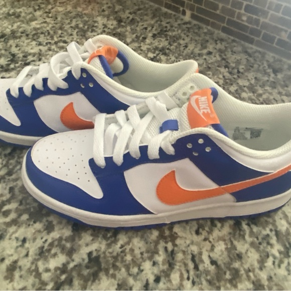 “Knicks” NWOT Nike Dunk Low Mens Size 7/Womens Size 8 1/2 - Picture 5 of 8